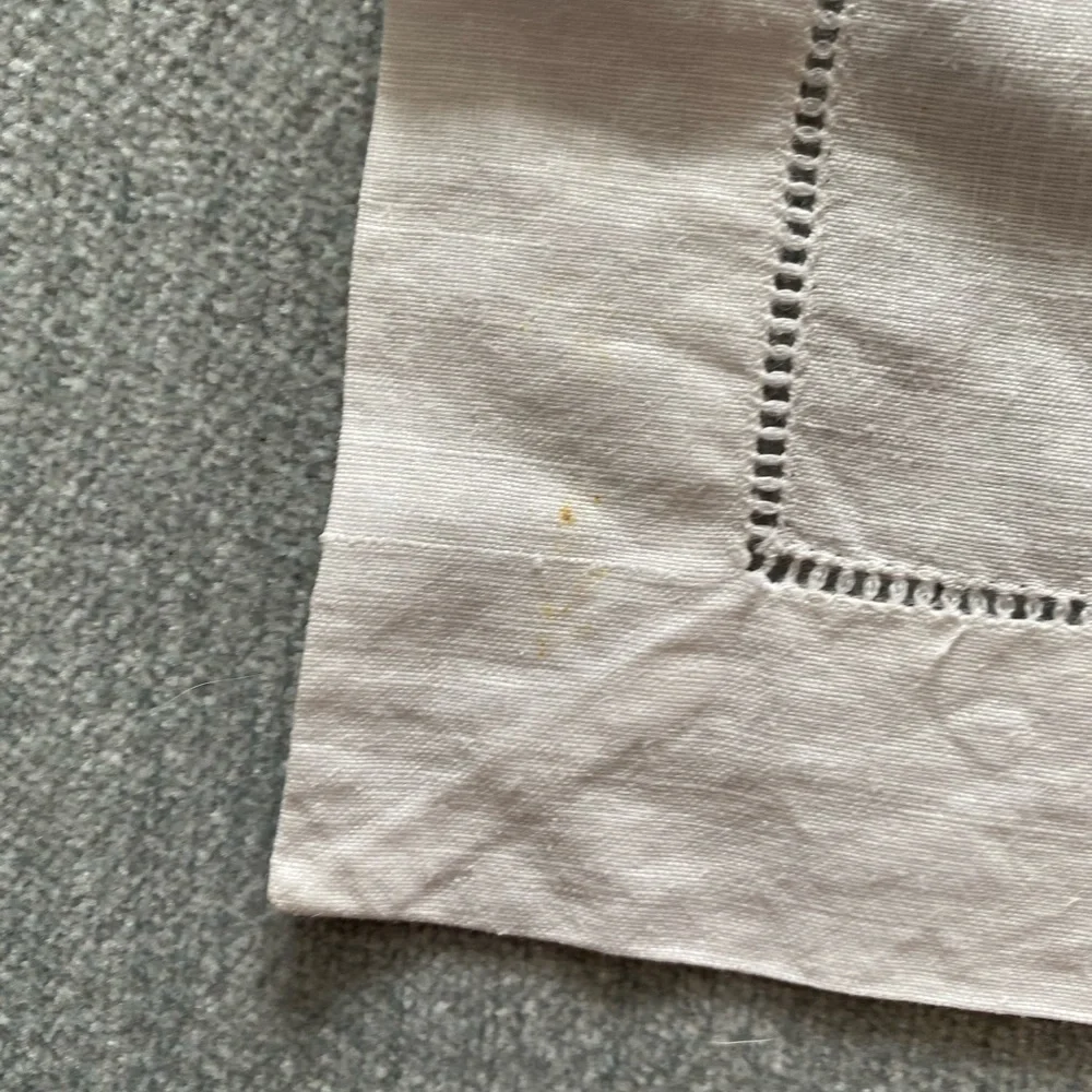 Vintage White Cotton/Linen Blend Handkerchief - Picture 7 of 9
